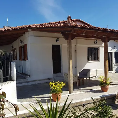 Apartment G-george By The Sea And Airport Liadha